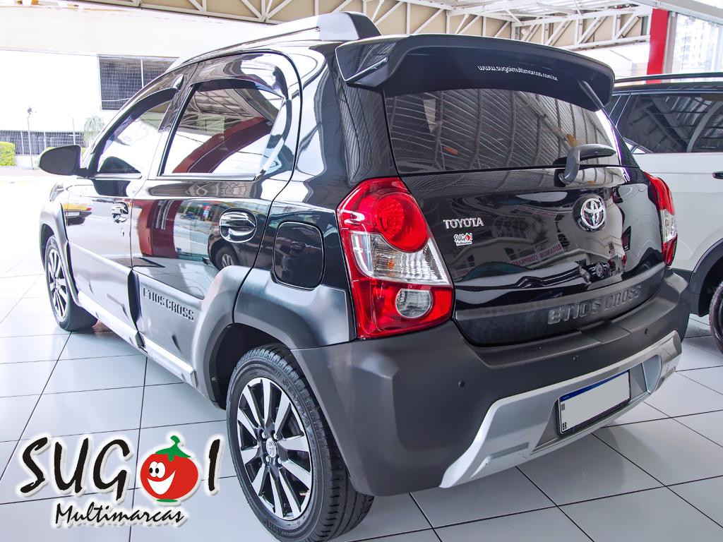 TOYOTA Etios Cross - Foto