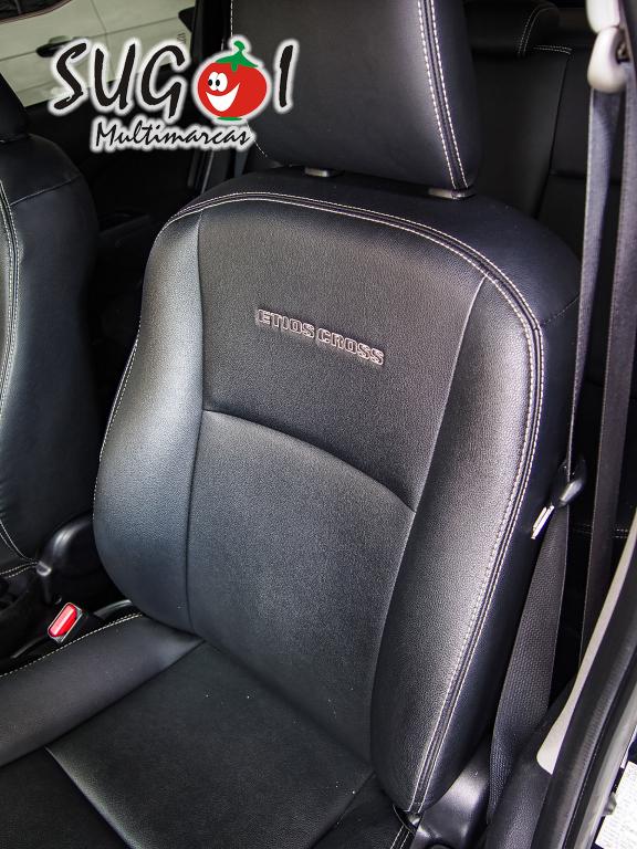 TOYOTA Etios Cross - Foto