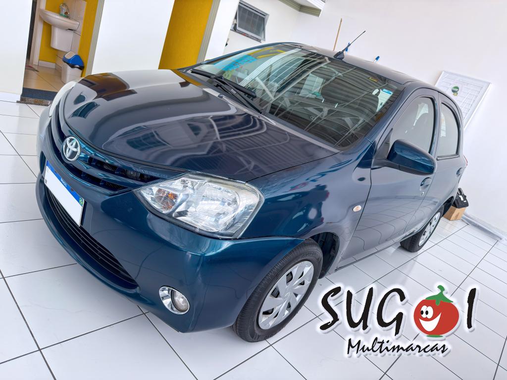 TOYOTA Etios Hatch - Foto