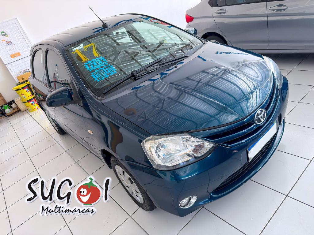 TOYOTA Etios Hatch - Foto