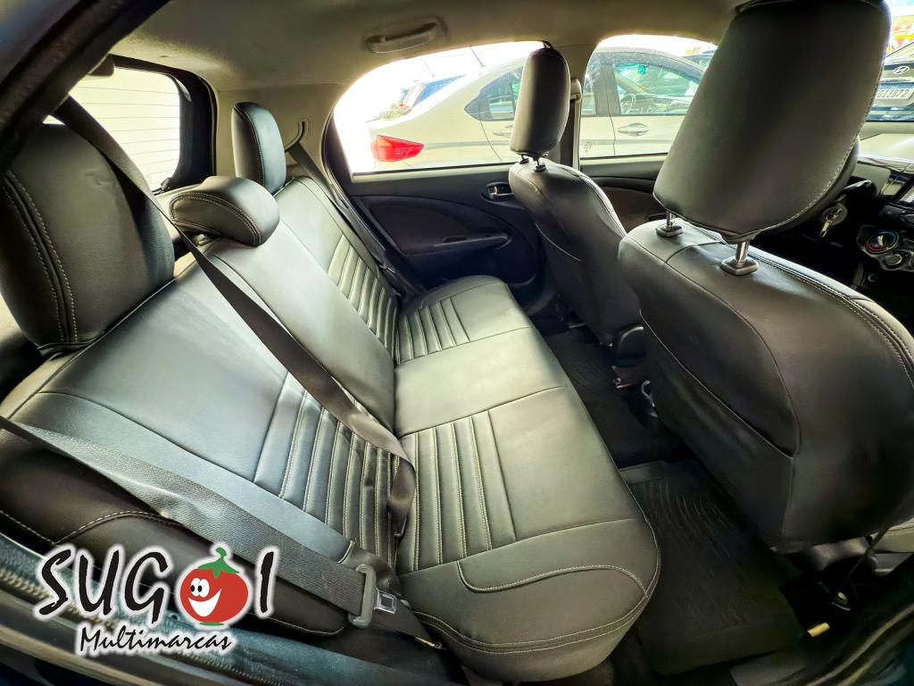 TOYOTA Etios Hatch - Foto