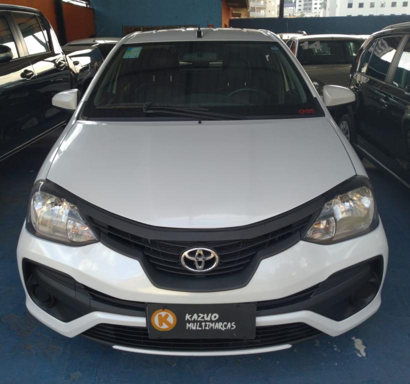TOYOTA Etios Hatch - Foto