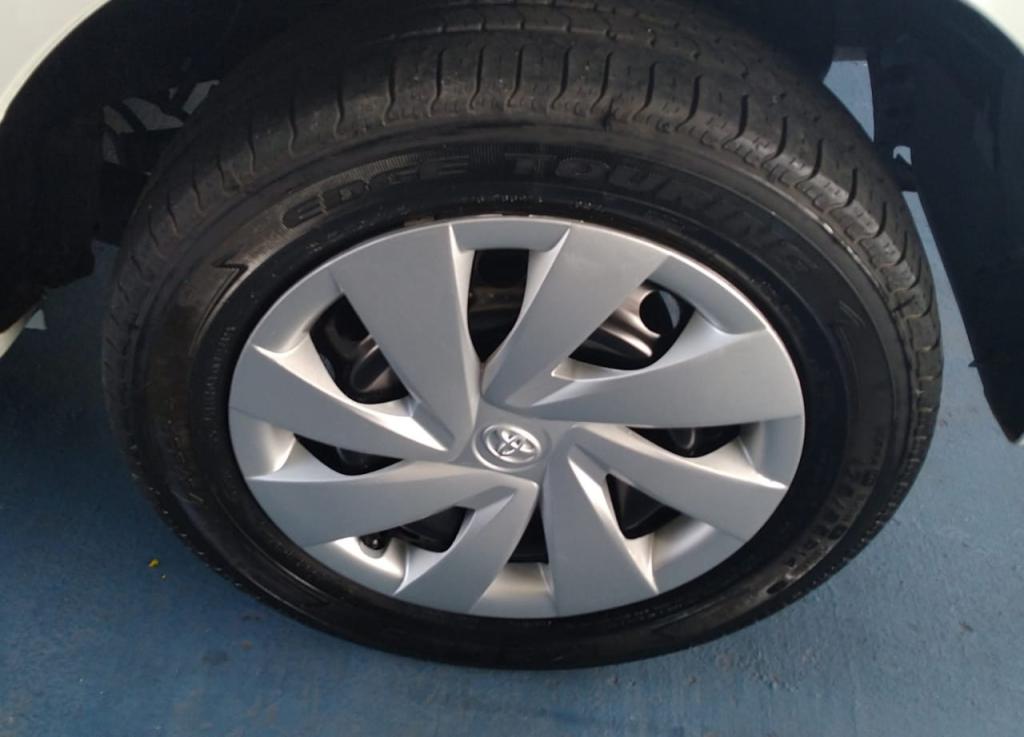 TOYOTA Etios Hatch - Foto