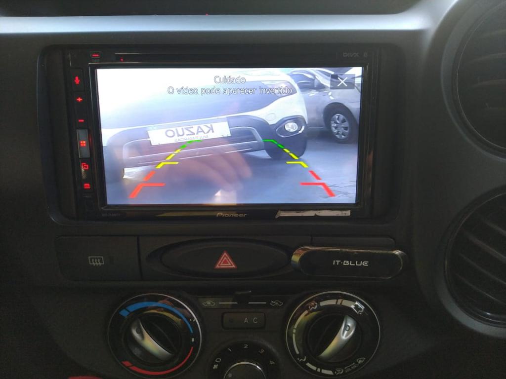 TOYOTA Etios Hatch - Foto