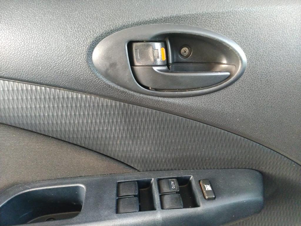 TOYOTA Etios Hatch - Foto