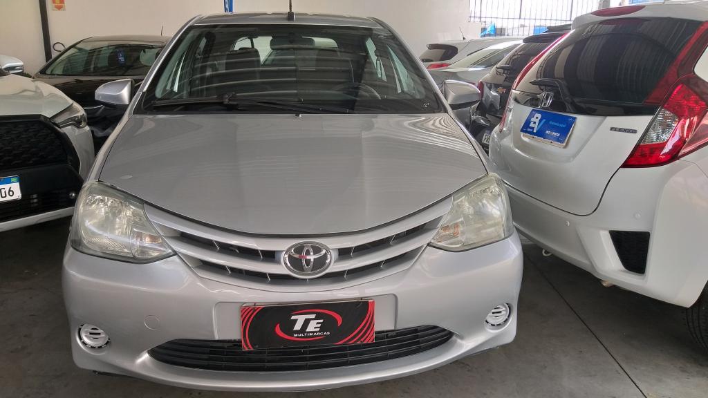 TOYOTA Etios Hatch