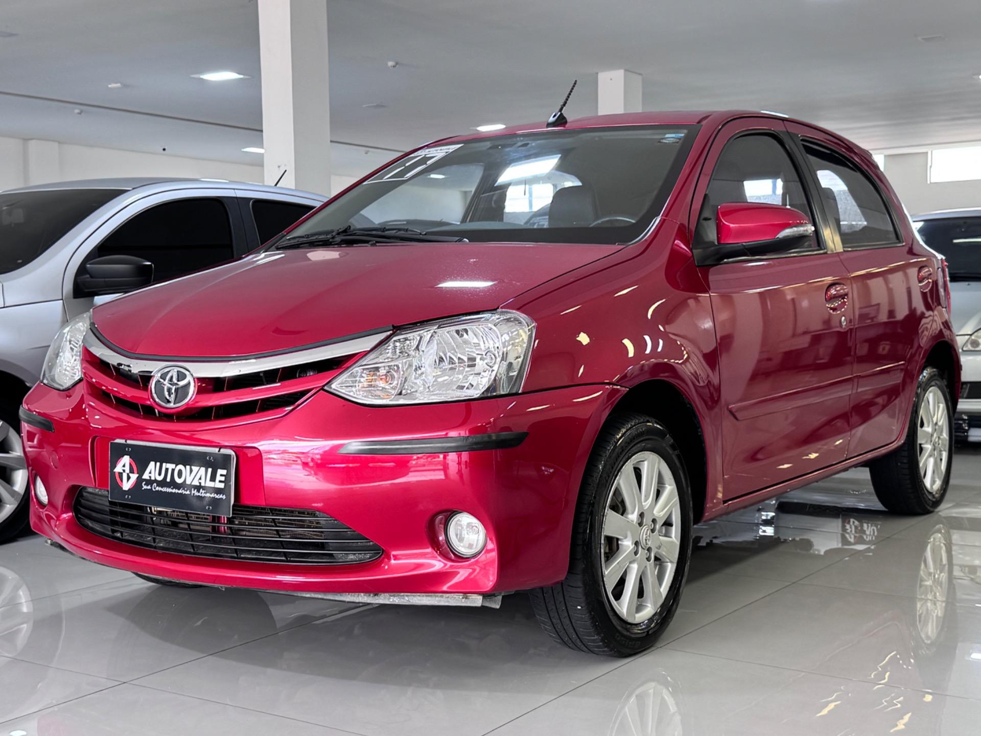 TOYOTA Etios Hatch - Foto