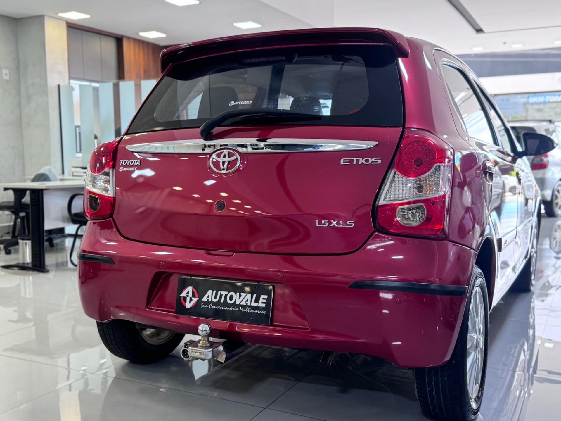 TOYOTA Etios Hatch - Foto