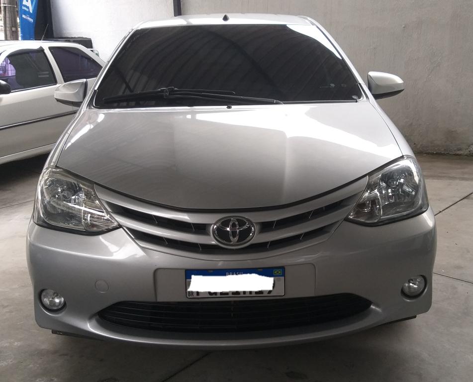 TOYOTA Etios Hatch