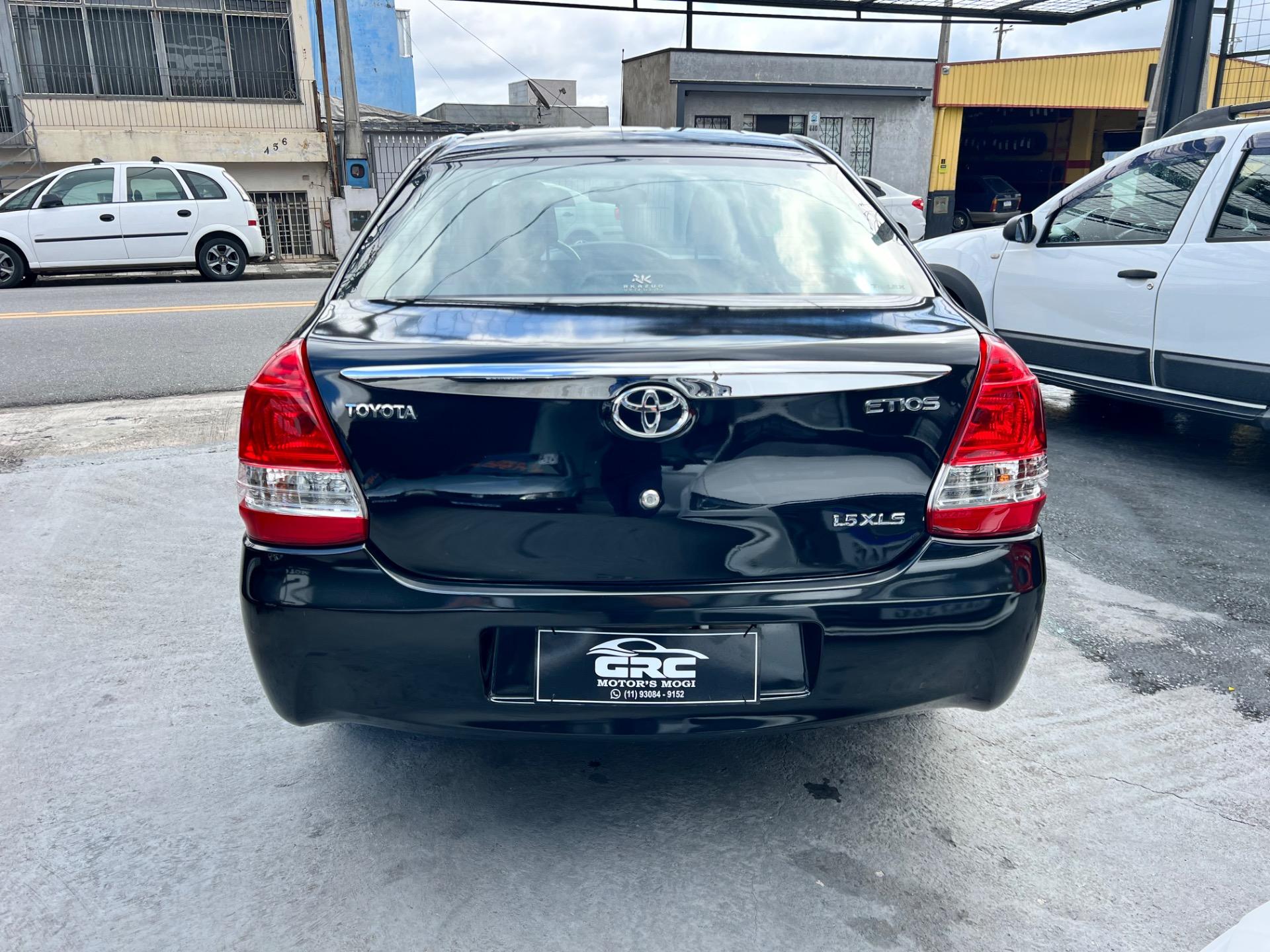 TOYOTA Etios Sedan - Foto