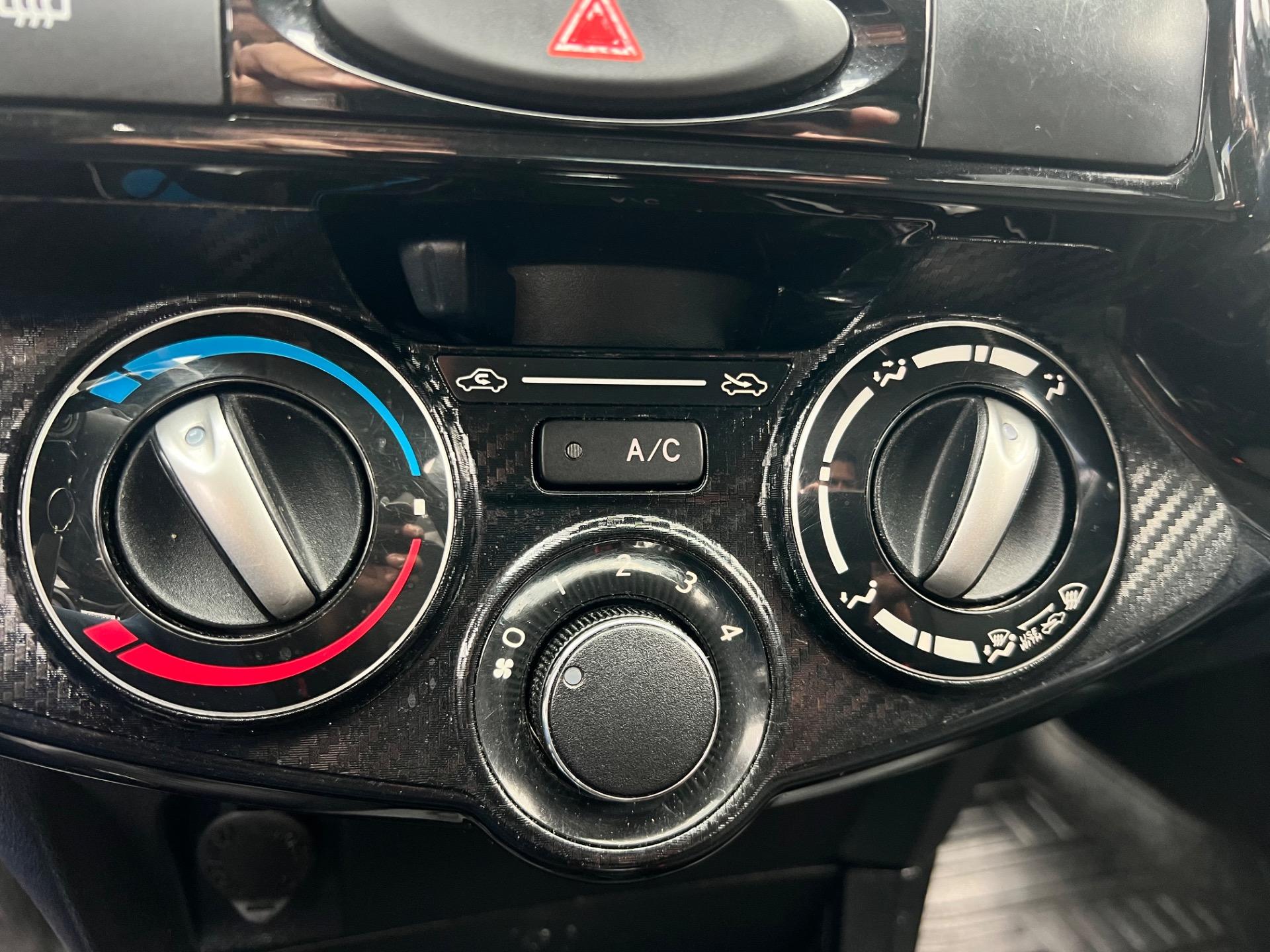 TOYOTA Etios Sedan - Foto