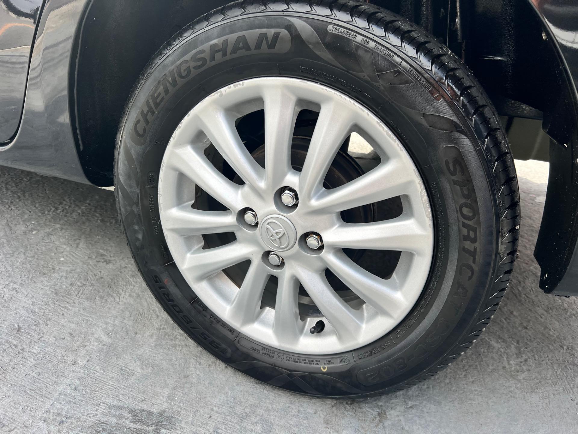 TOYOTA Etios Sedan - Foto