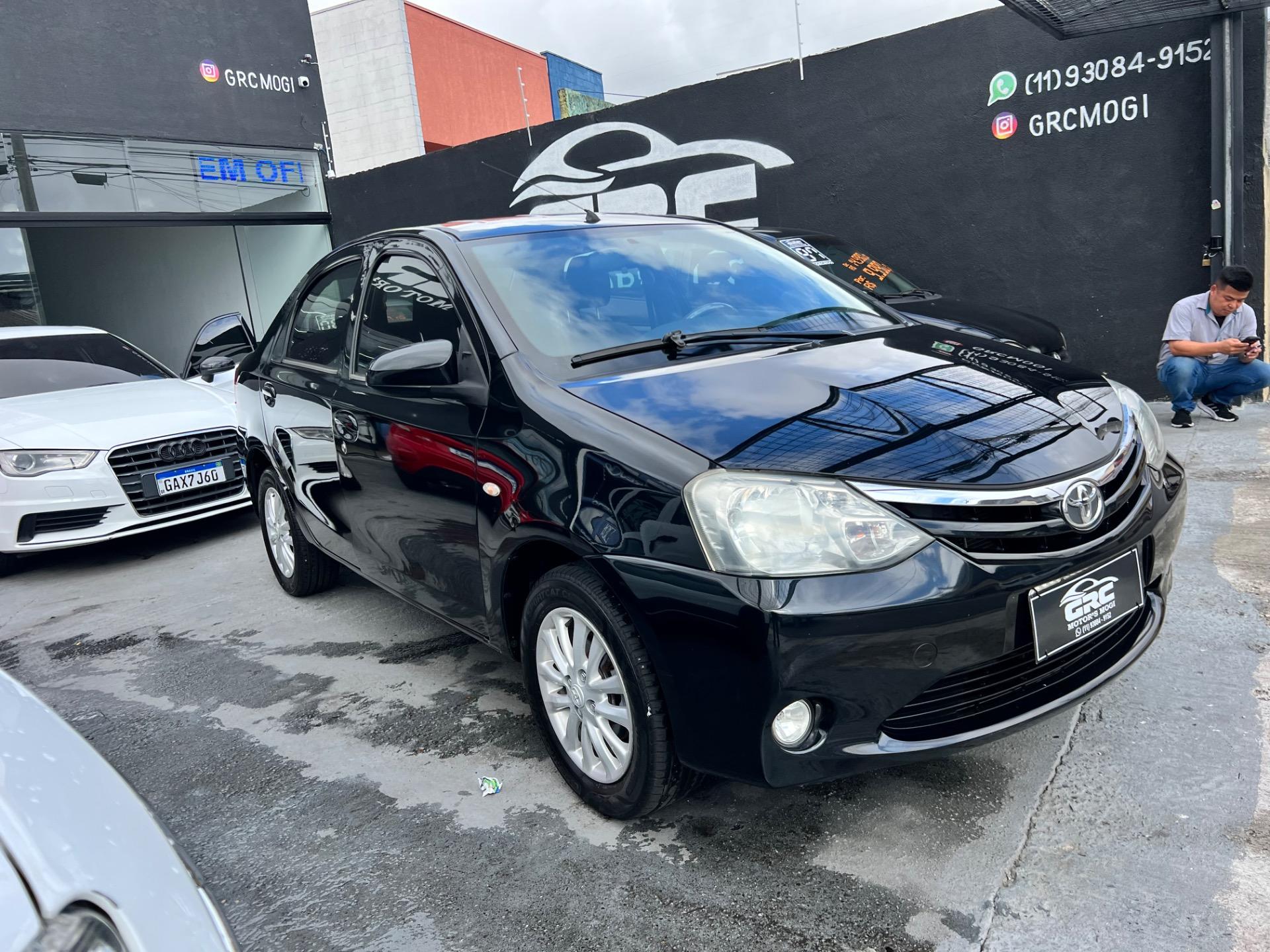 TOYOTA Etios Sedan - Foto