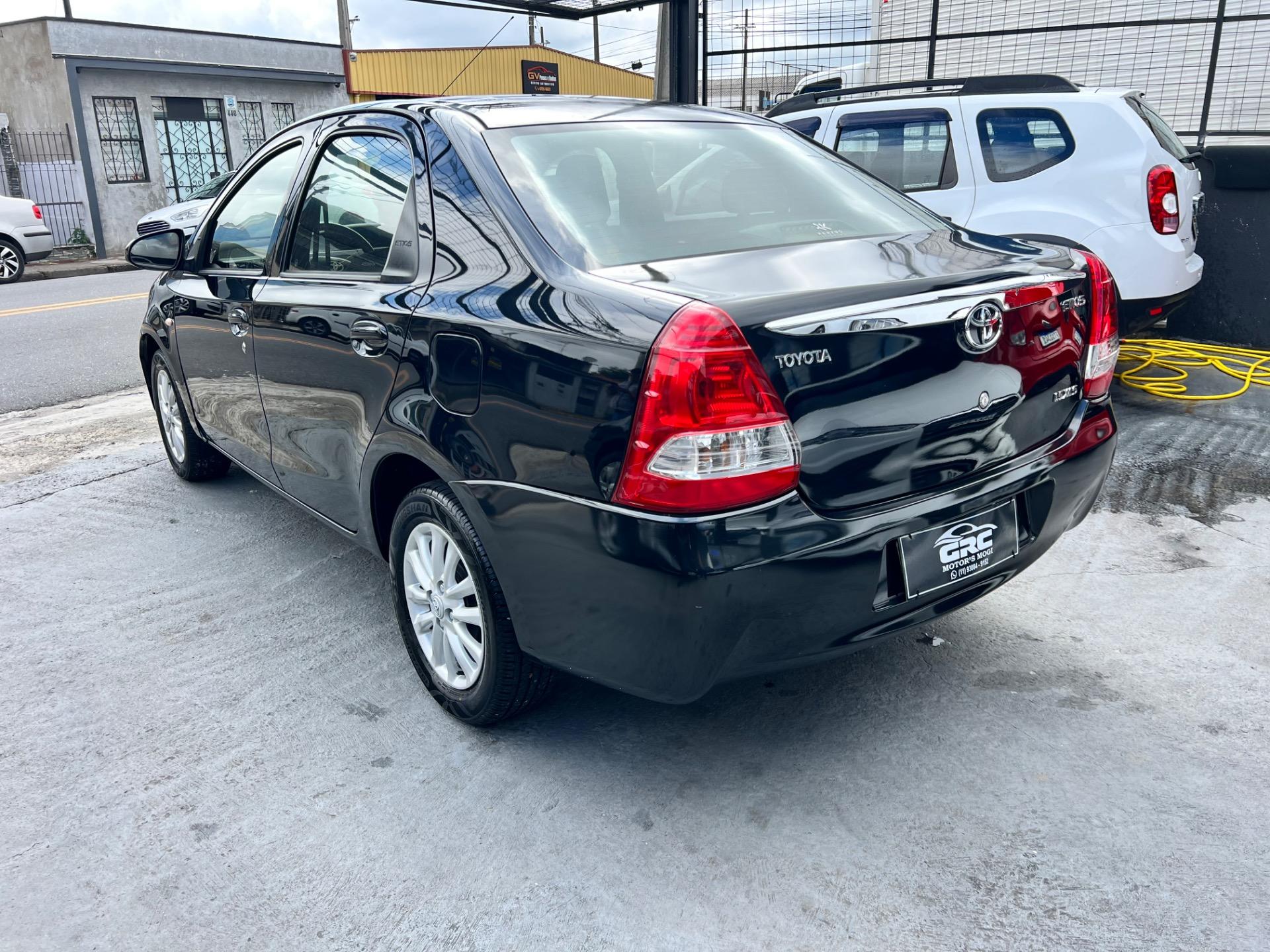 TOYOTA Etios Sedan - Foto