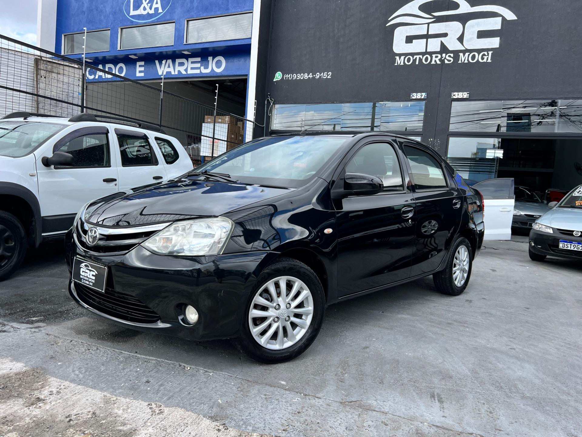 TOYOTA Etios Sedan - Foto