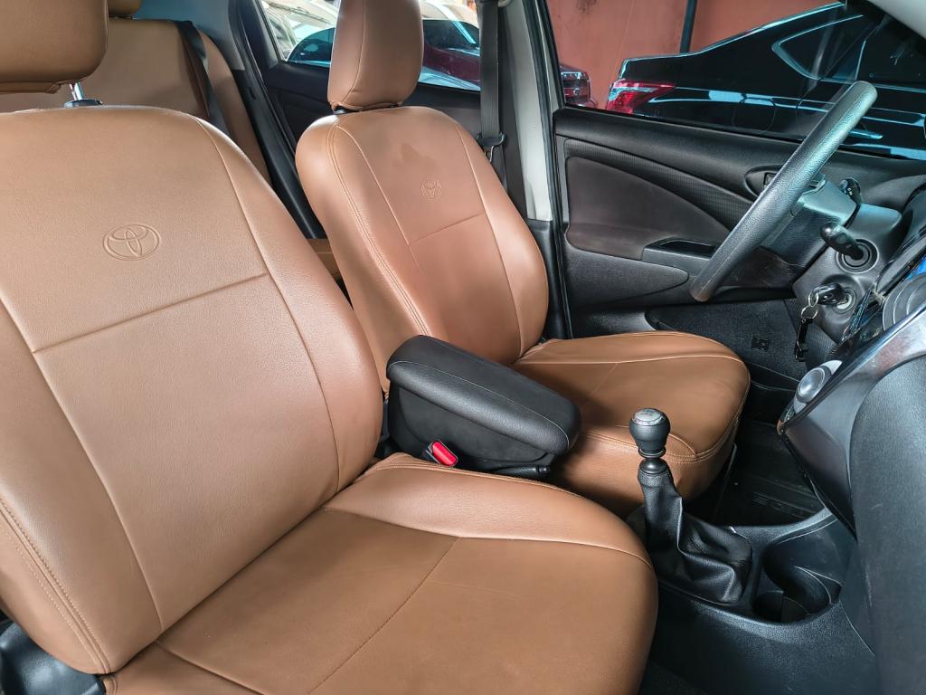 TOYOTA Etios Sedan - Foto