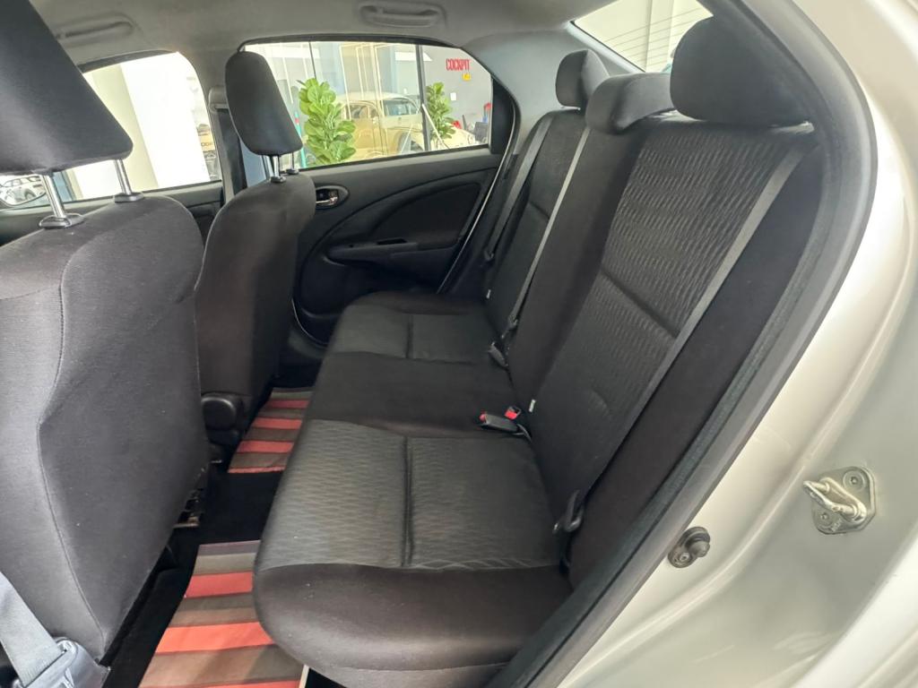 TOYOTA Etios Sedan - Foto