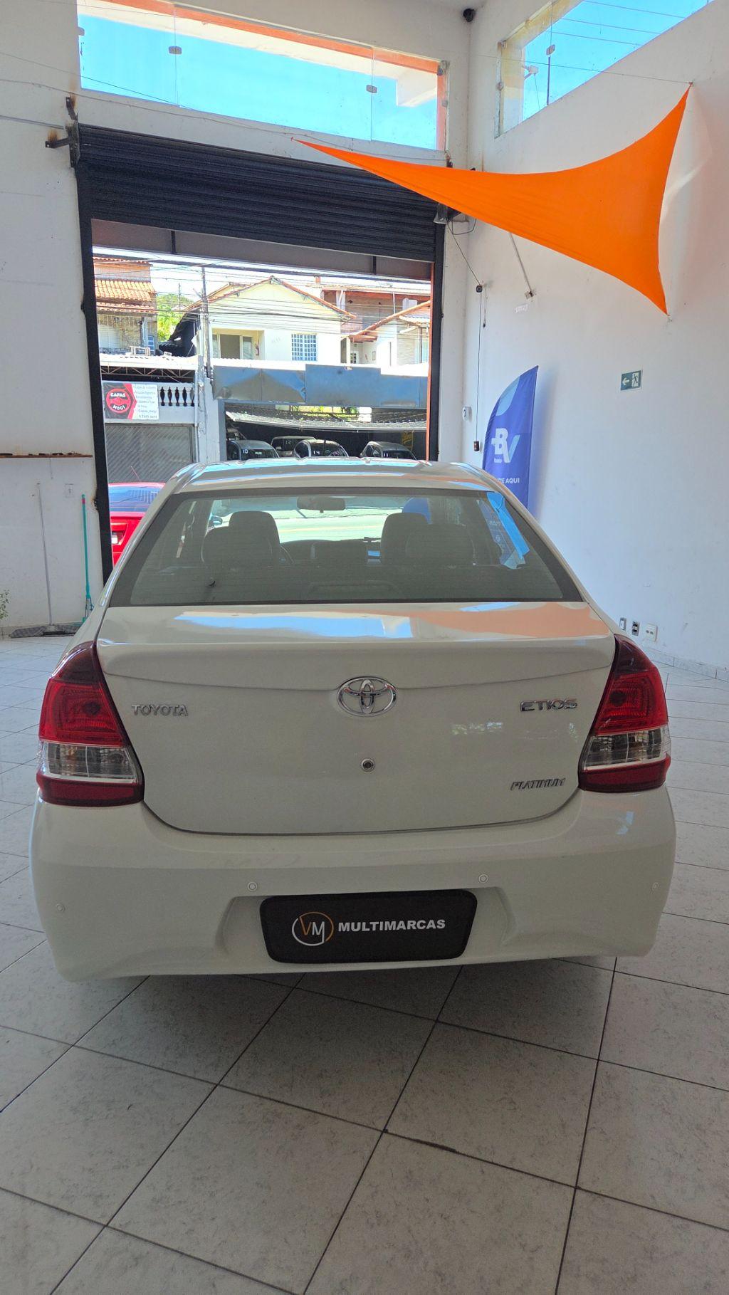 TOYOTA Etios Sedan - Foto