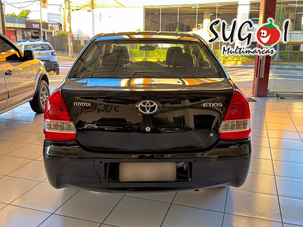 TOYOTA Etios Sedan - Foto
