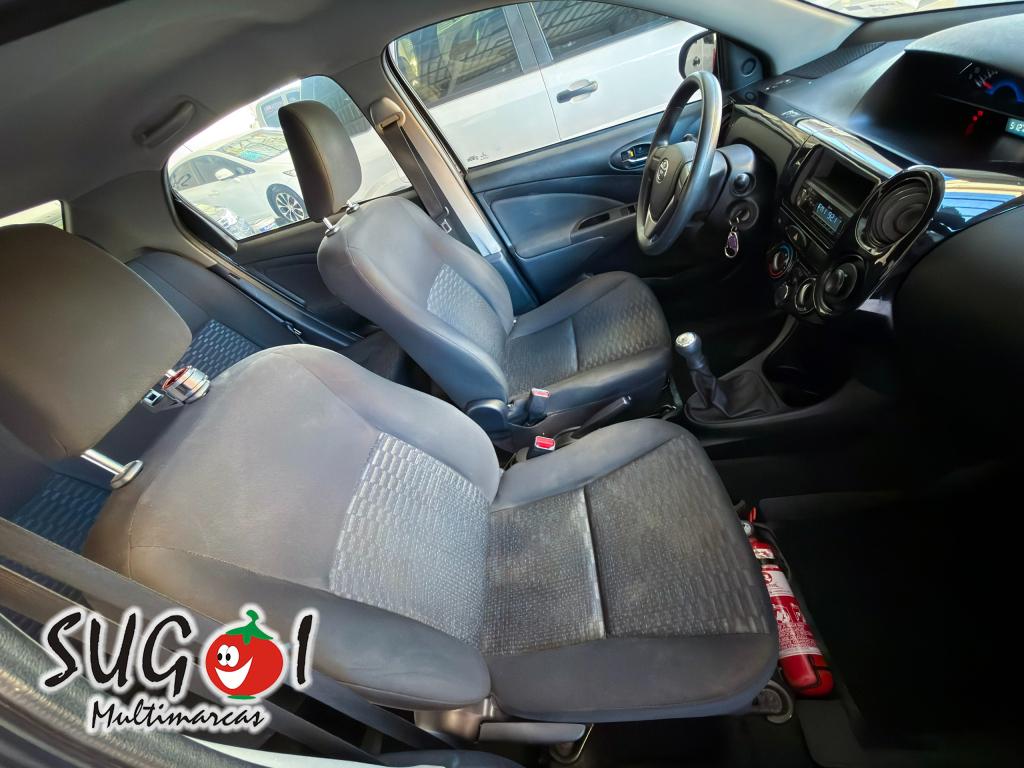 TOYOTA Etios Sedan - Foto