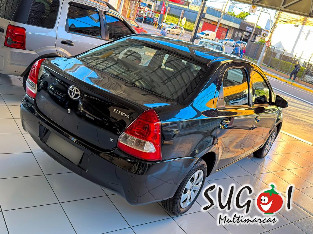 TOYOTA Etios Sedan - Foto