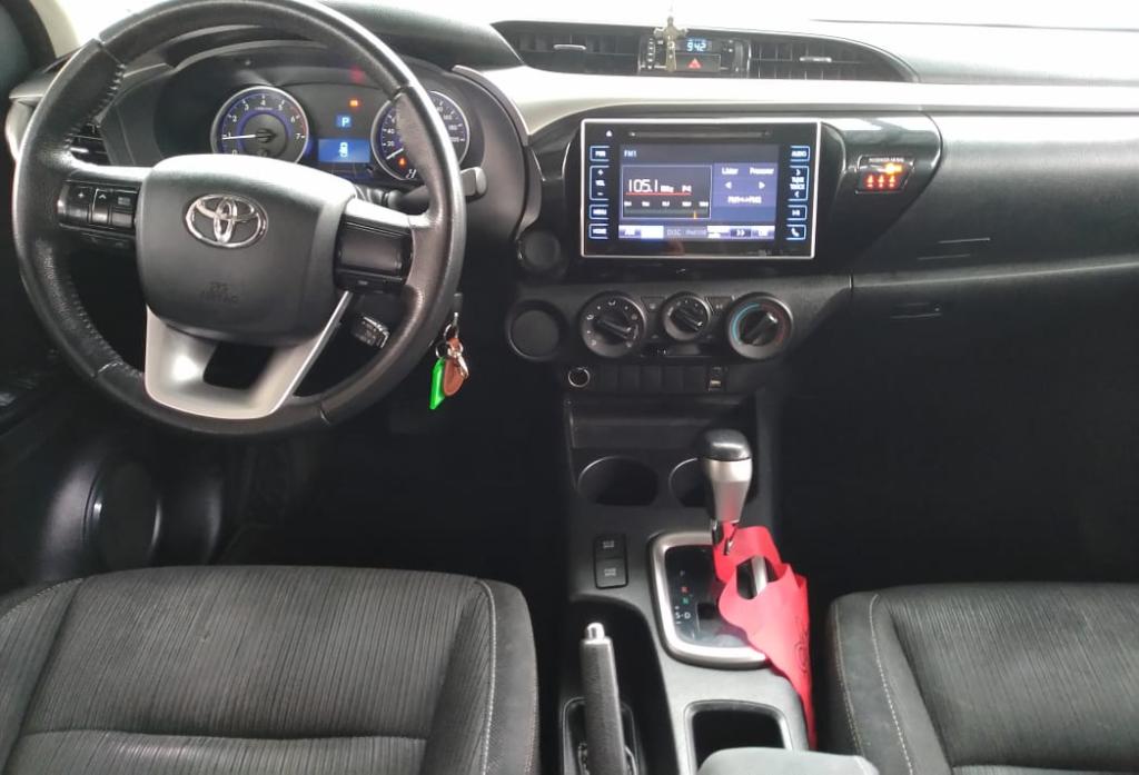 TOYOTA Hilux Caminhonete - Miniatura