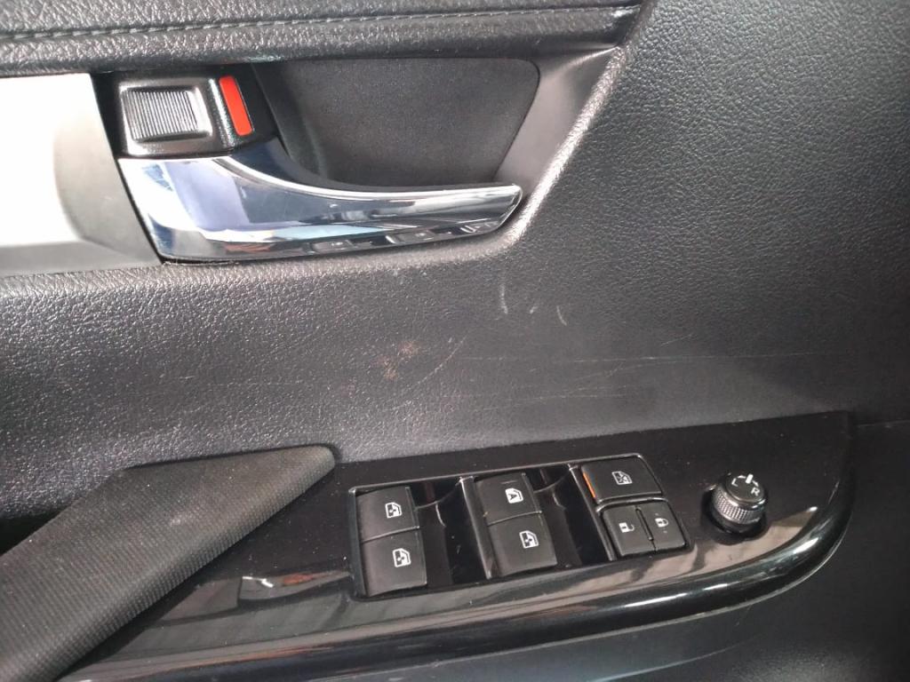 TOYOTA Hilux Caminhonete - Miniatura