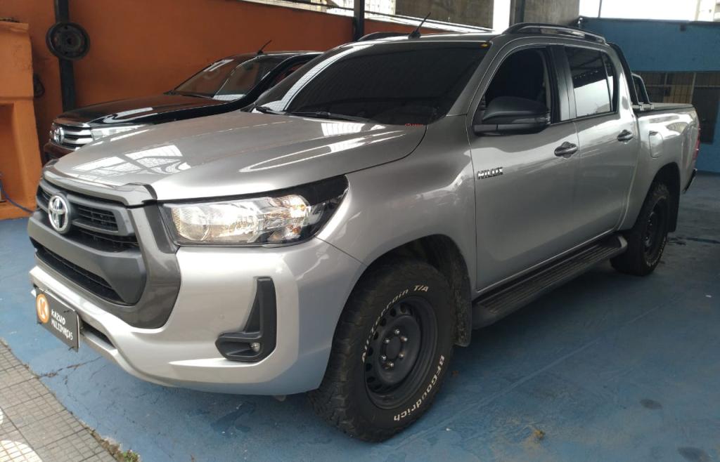 TOYOTA Hilux Caminhonete - Miniatura