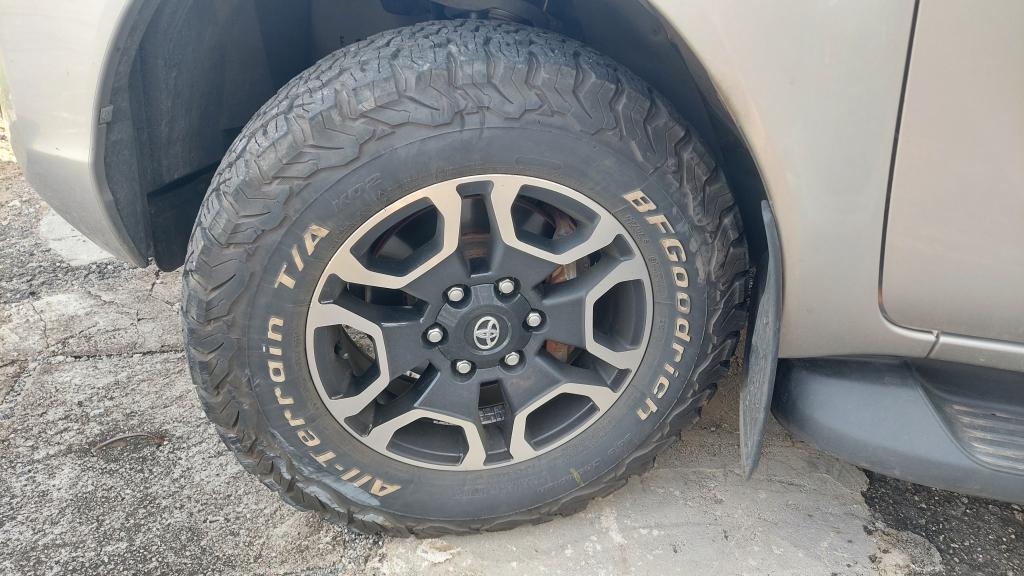 TOYOTA Hilux Caminhonete - Foto