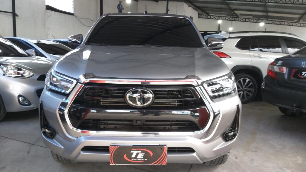 TOYOTA Hilux Caminhonete