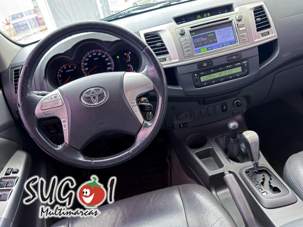 TOYOTA Hilux Caminhonete - Foto