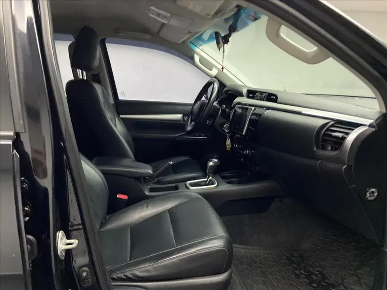 TOYOTA Hilux Caminhonete - Foto
