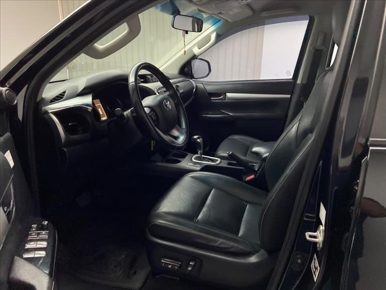 TOYOTA Hilux Caminhonete - Foto