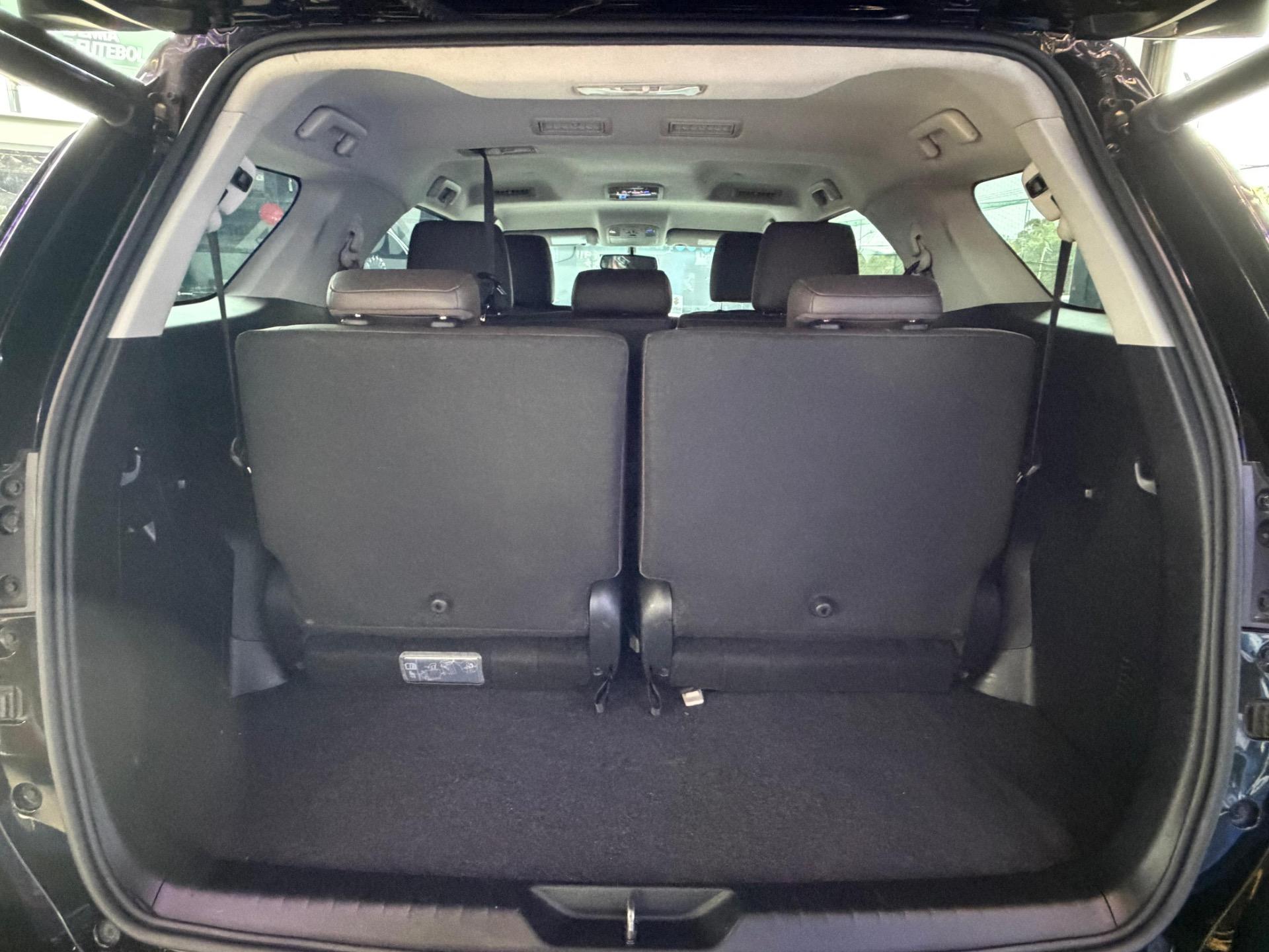 TOYOTA Hilux SW4 - Foto