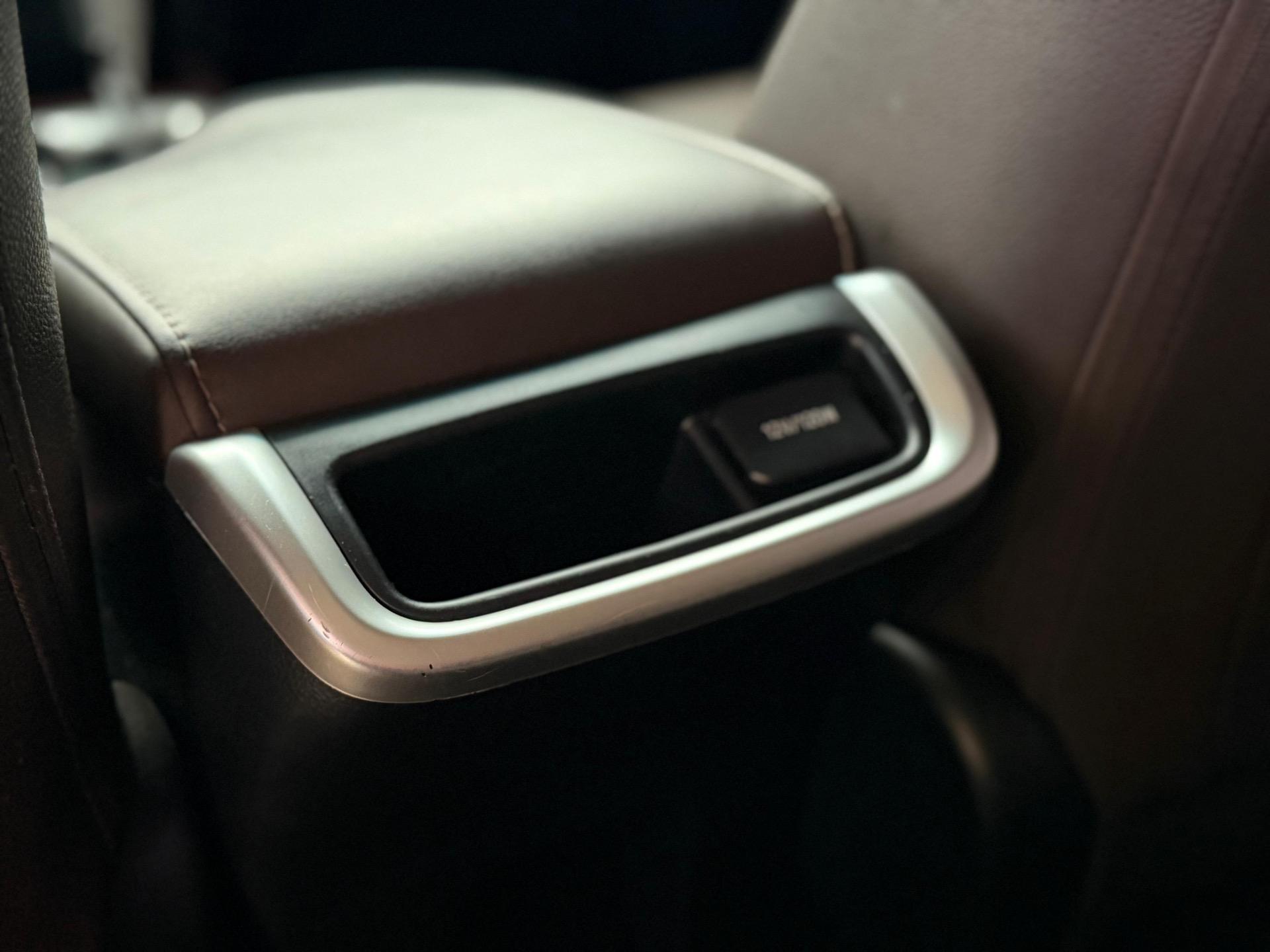 TOYOTA Hilux SW4 - Foto