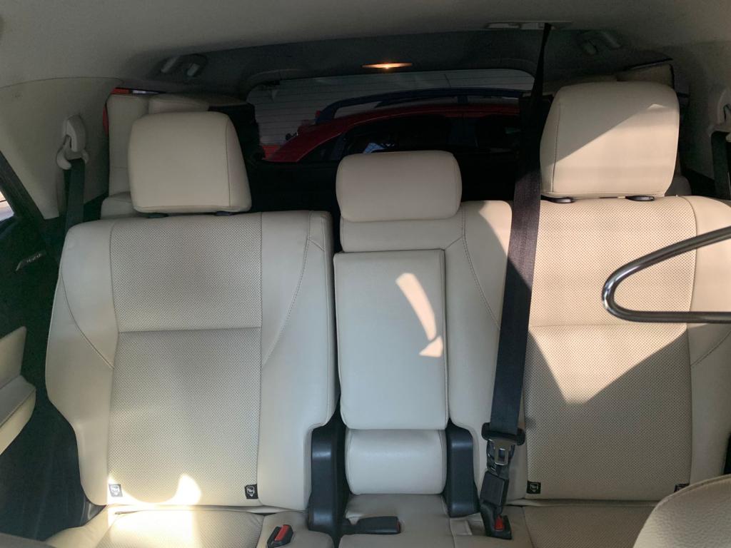 TOYOTA Hilux SW4 - Foto