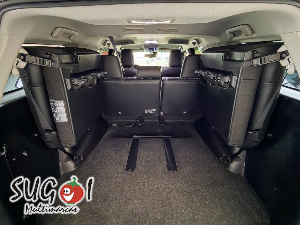 TOYOTA Hilux SW4 - Foto