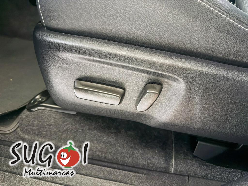 TOYOTA Hilux SW4 - Foto