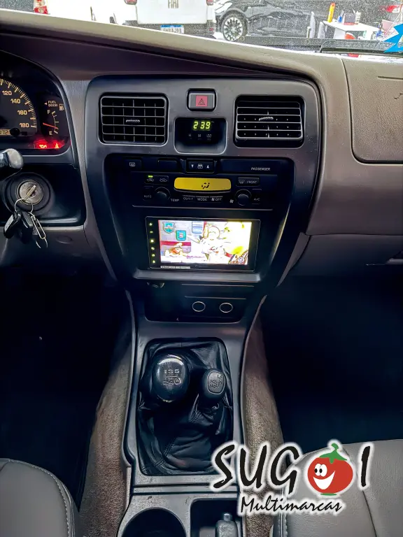 TOYOTA Hilux SW4 - Foto