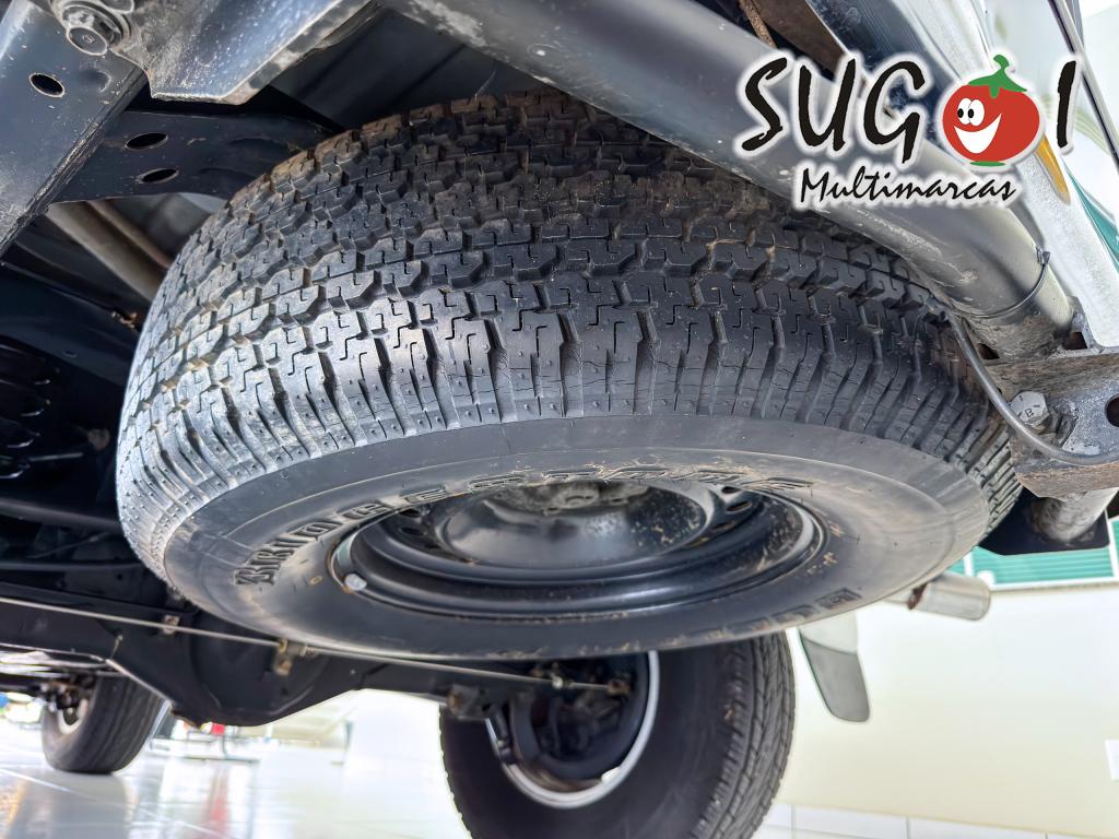 TOYOTA Hilux SW4 - Foto