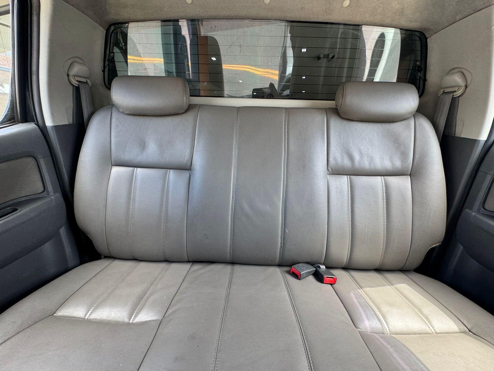 TOYOTA Hilux SW4 - Foto