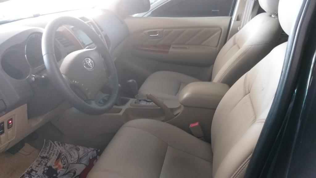 TOYOTA Hilux SW4 - Foto