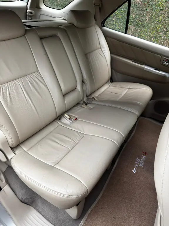 TOYOTA Hilux SW4 - Foto
