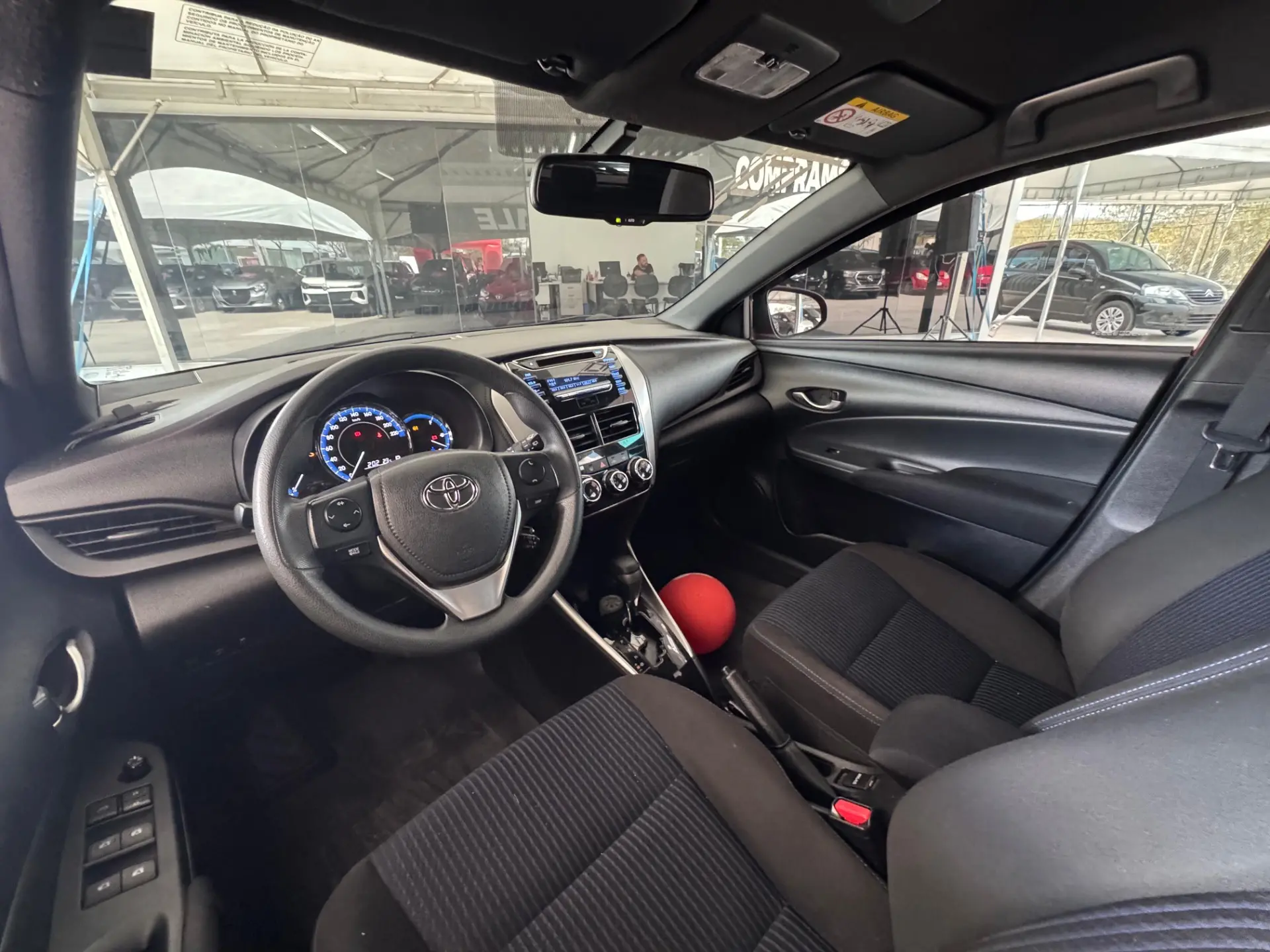 TOYOTA Yaris Hatch - Foto