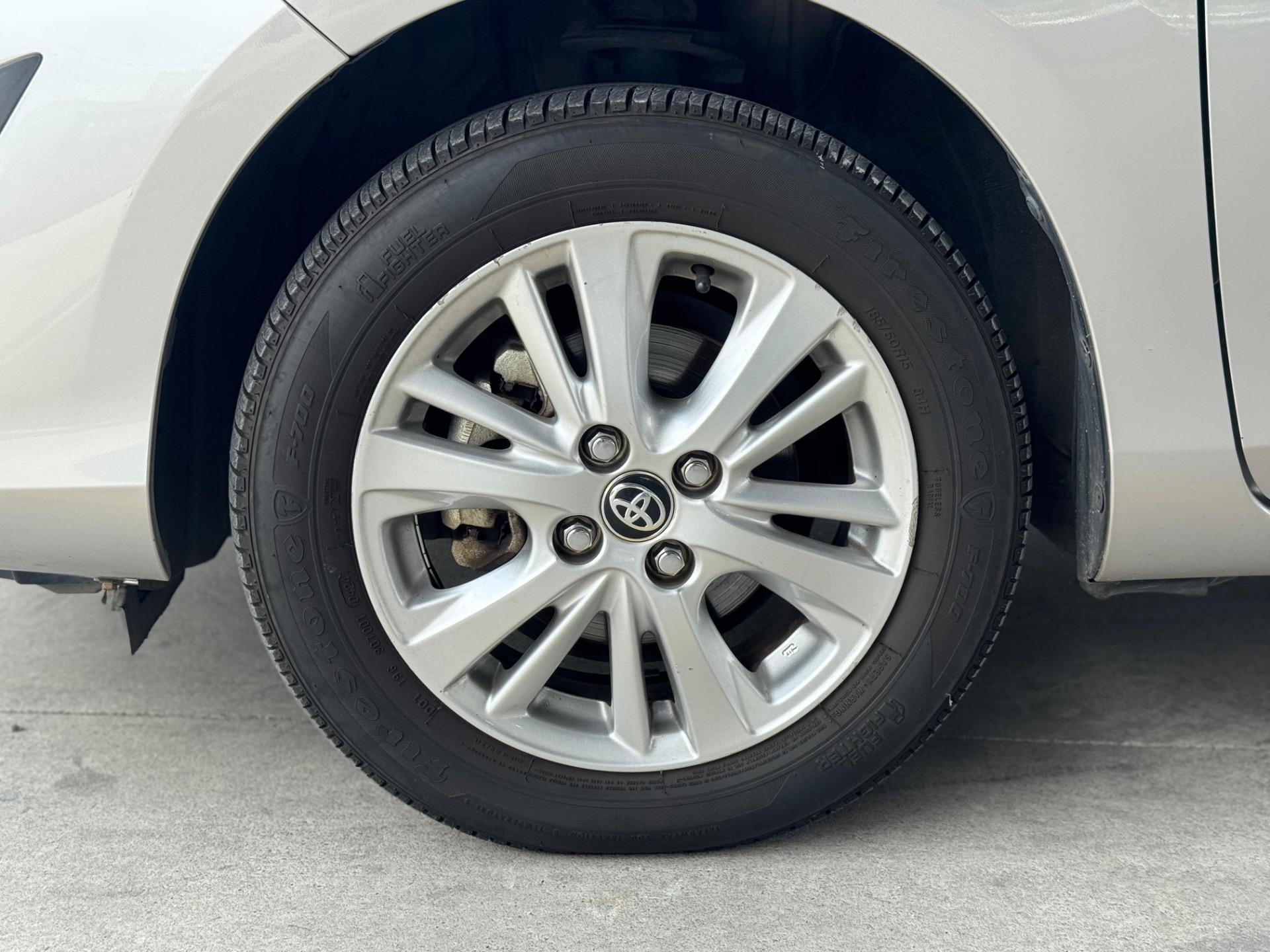 TOYOTA Yaris Hatch - Foto