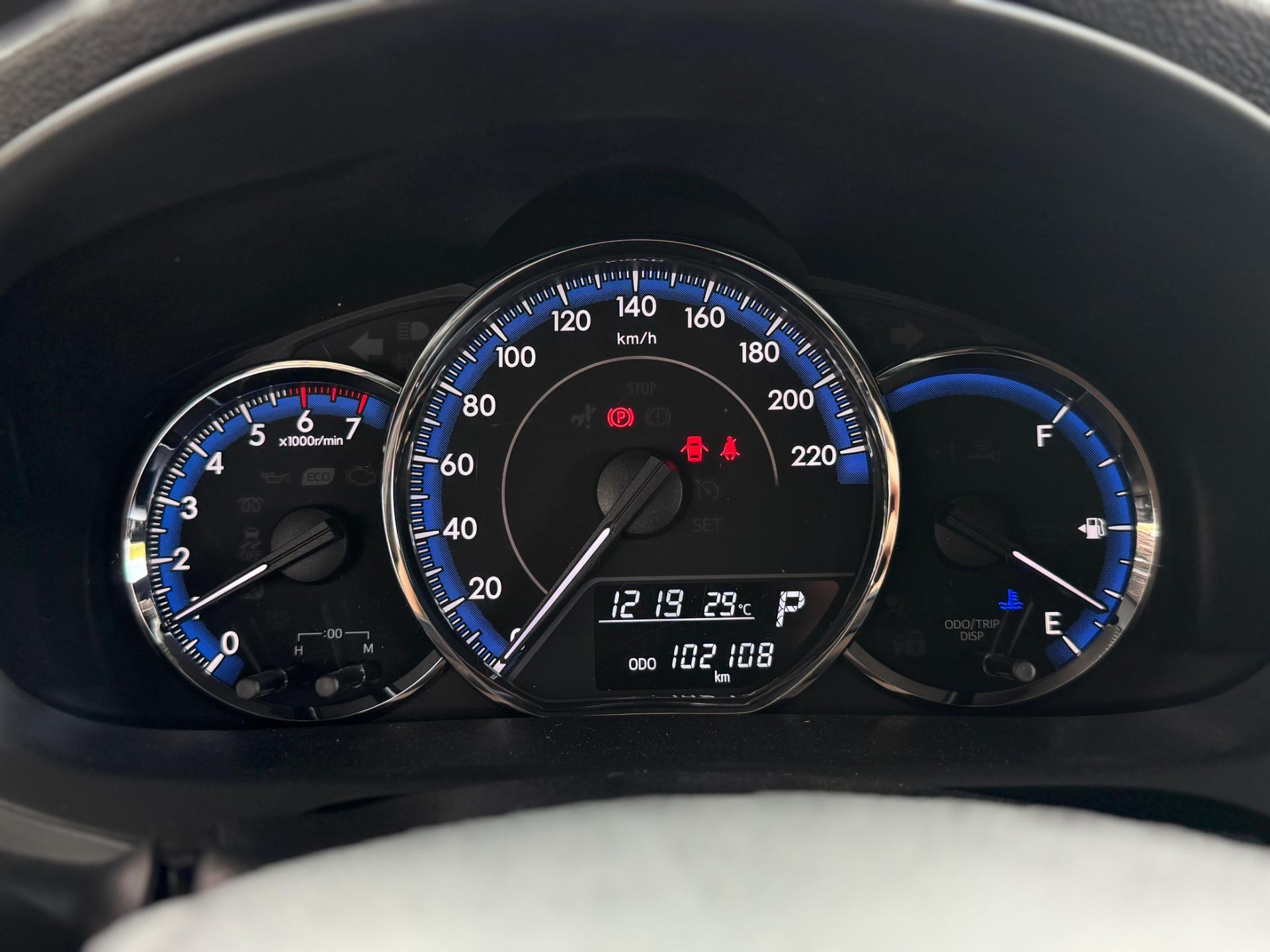 TOYOTA Yaris Hatch - Foto