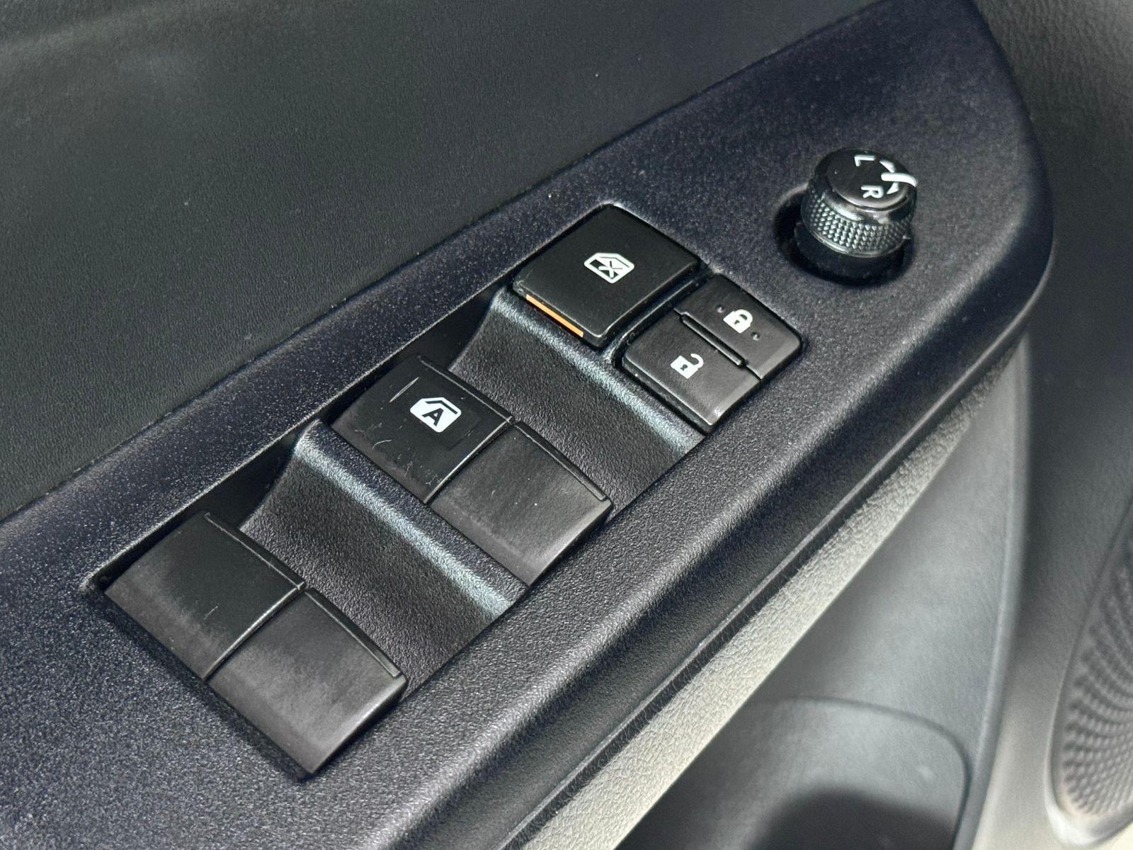 TOYOTA Yaris Hatch - Foto