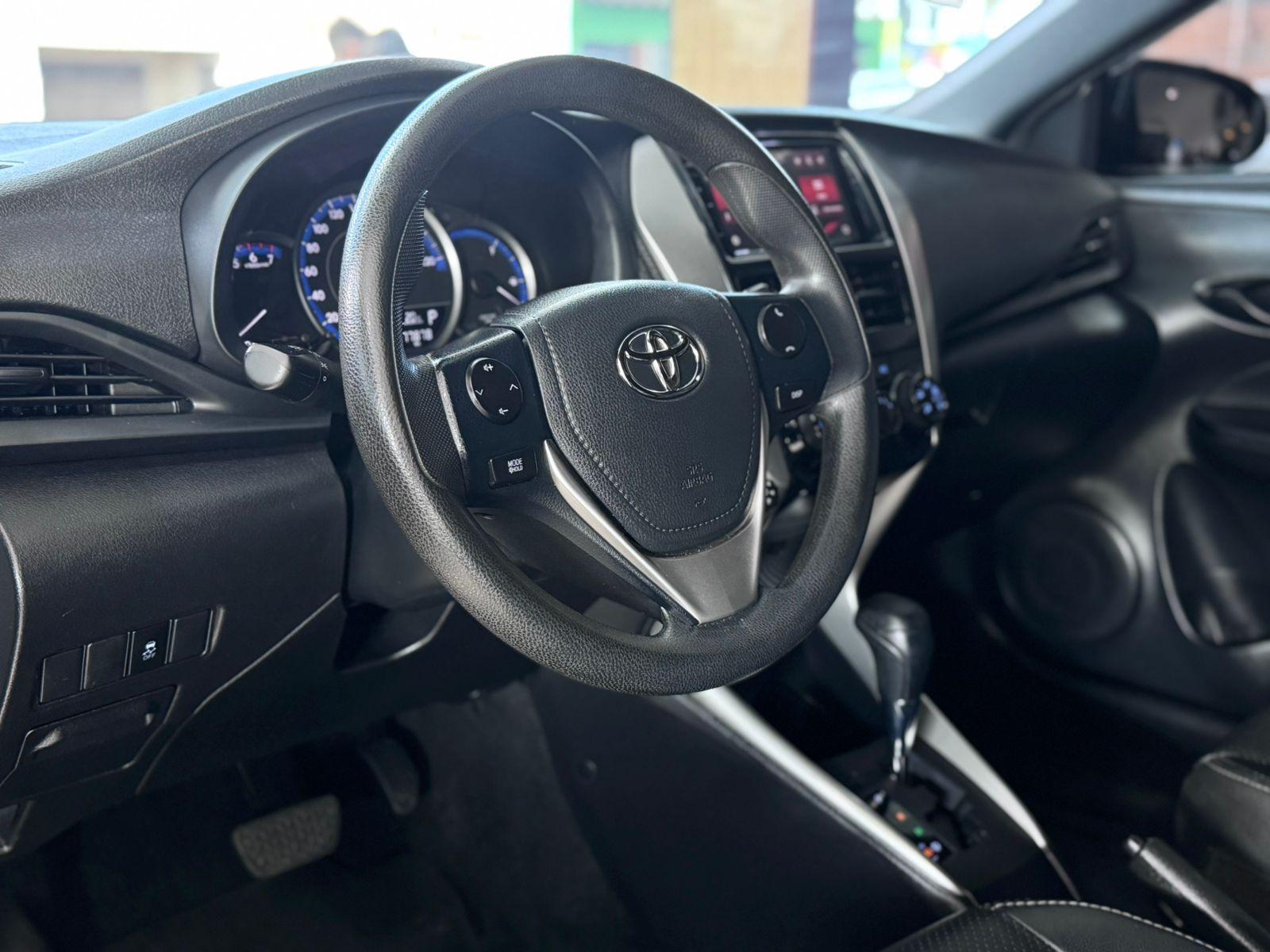 TOYOTA Yaris Hatch - Foto