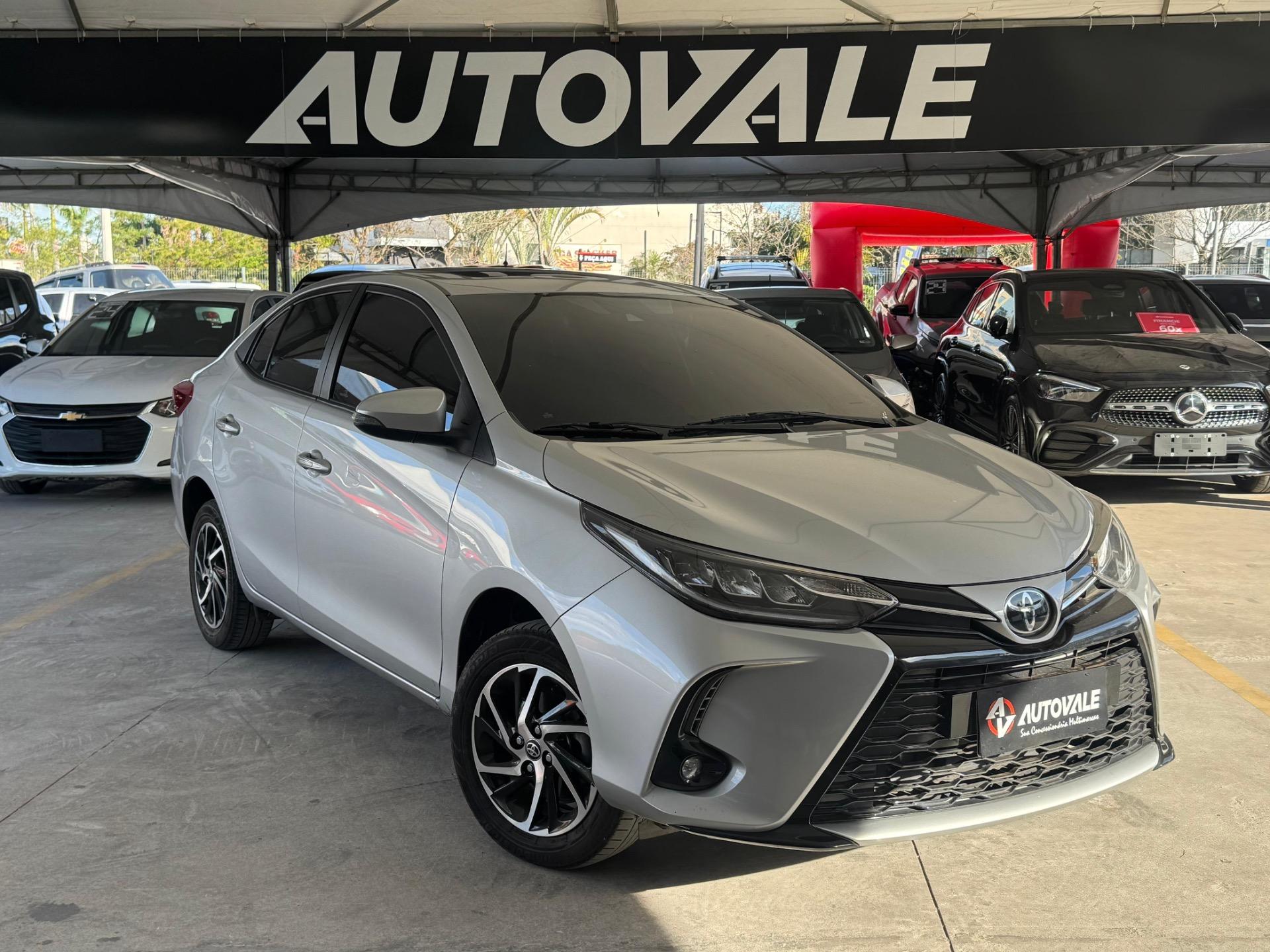 TOYOTA Yaris Sedan