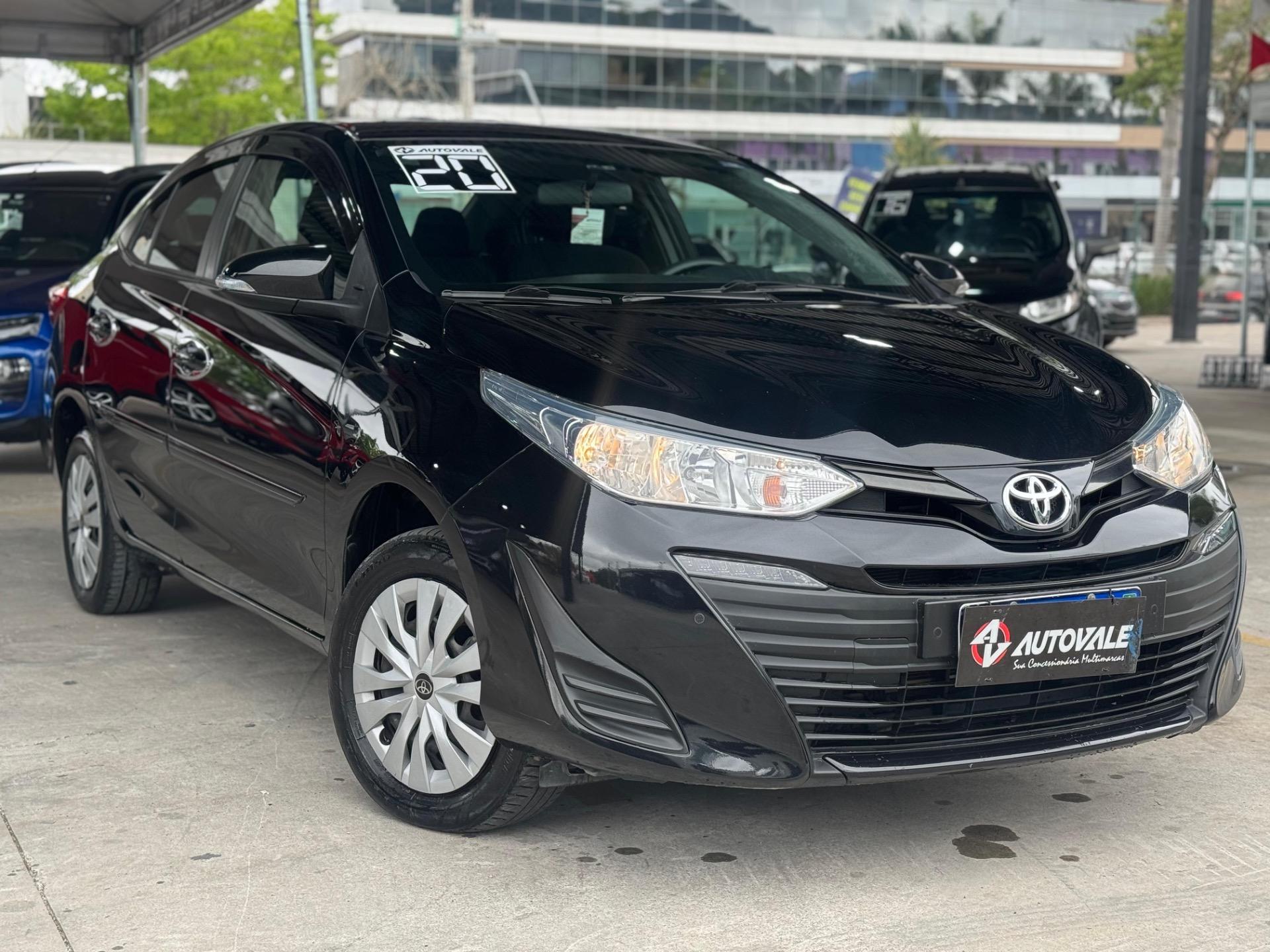 TOYOTA Yaris Sedan - Foto